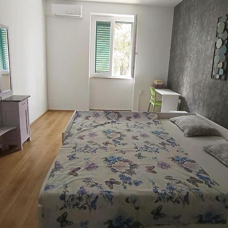 Bright And Colourful Apartment Luce -Sandy Beach Split Extérieur photo