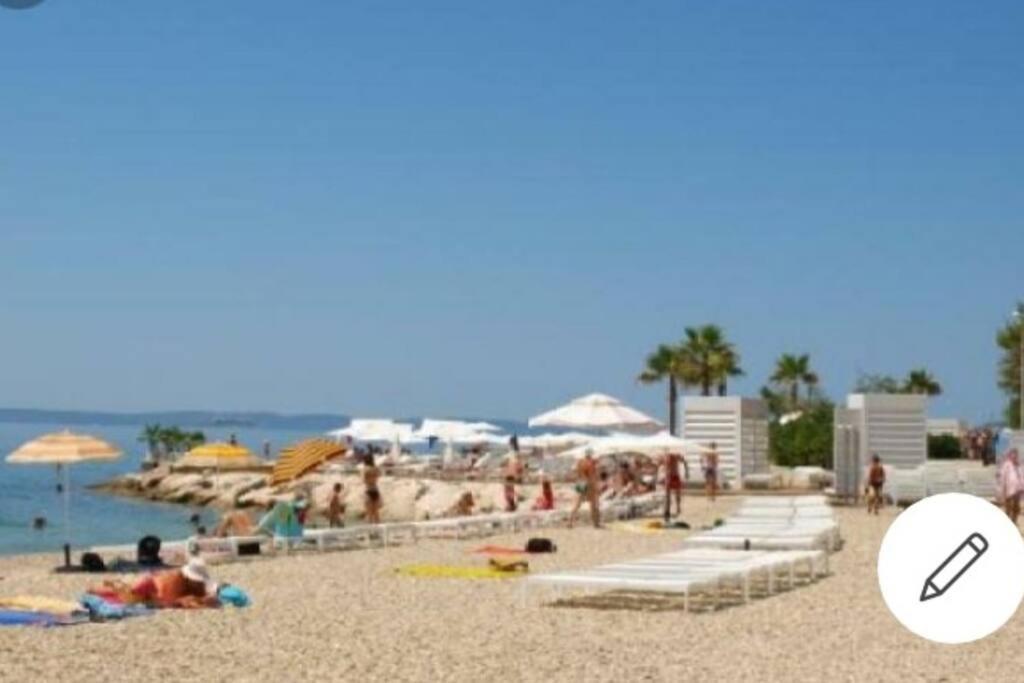 Bright And Colourful Apartment Luce -Sandy Beach Split Extérieur photo