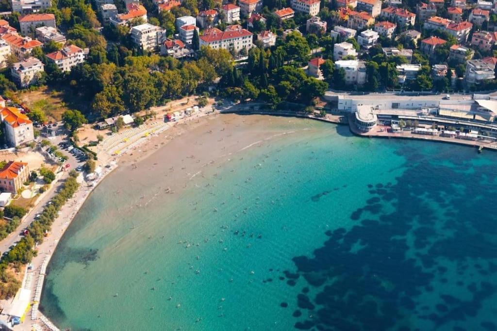 Bright And Colourful Apartment Luce -Sandy Beach Split Extérieur photo